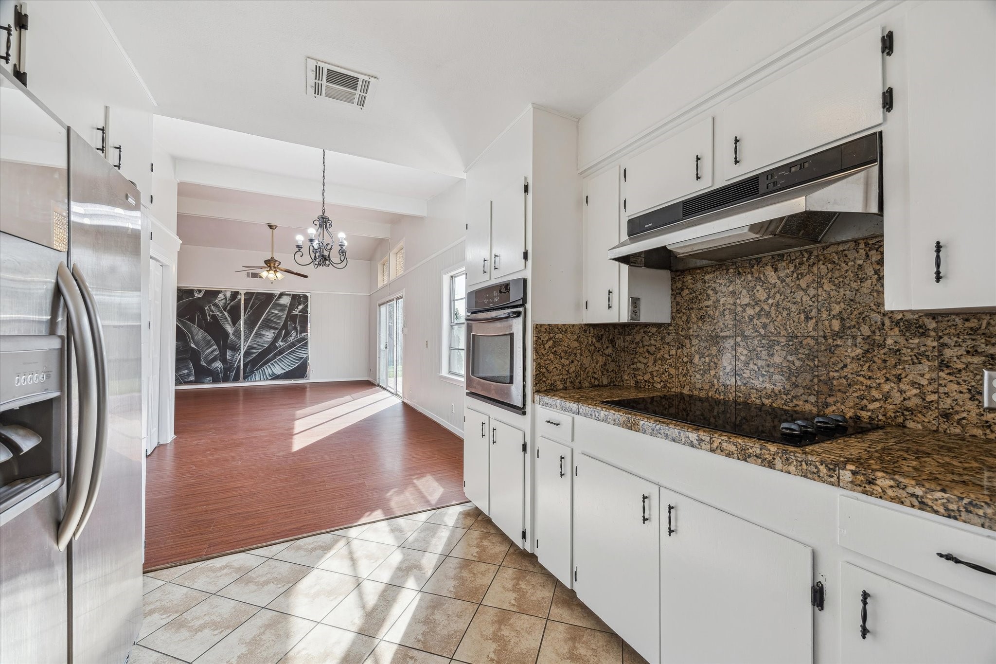 3310 Longfield Circle Houston, TX 77063 - Photo 13 of 22