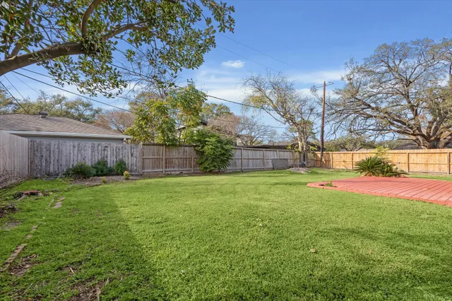 $2,400 | 3310 Longfield Circle, Houston, TX 77063