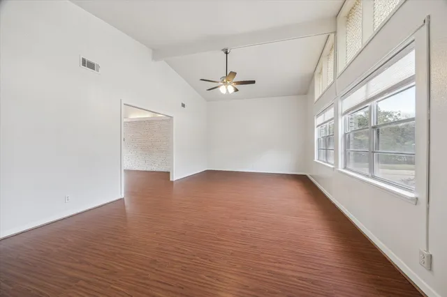 $2,400 | 3310 Longfield Circle, Houston, TX 77063