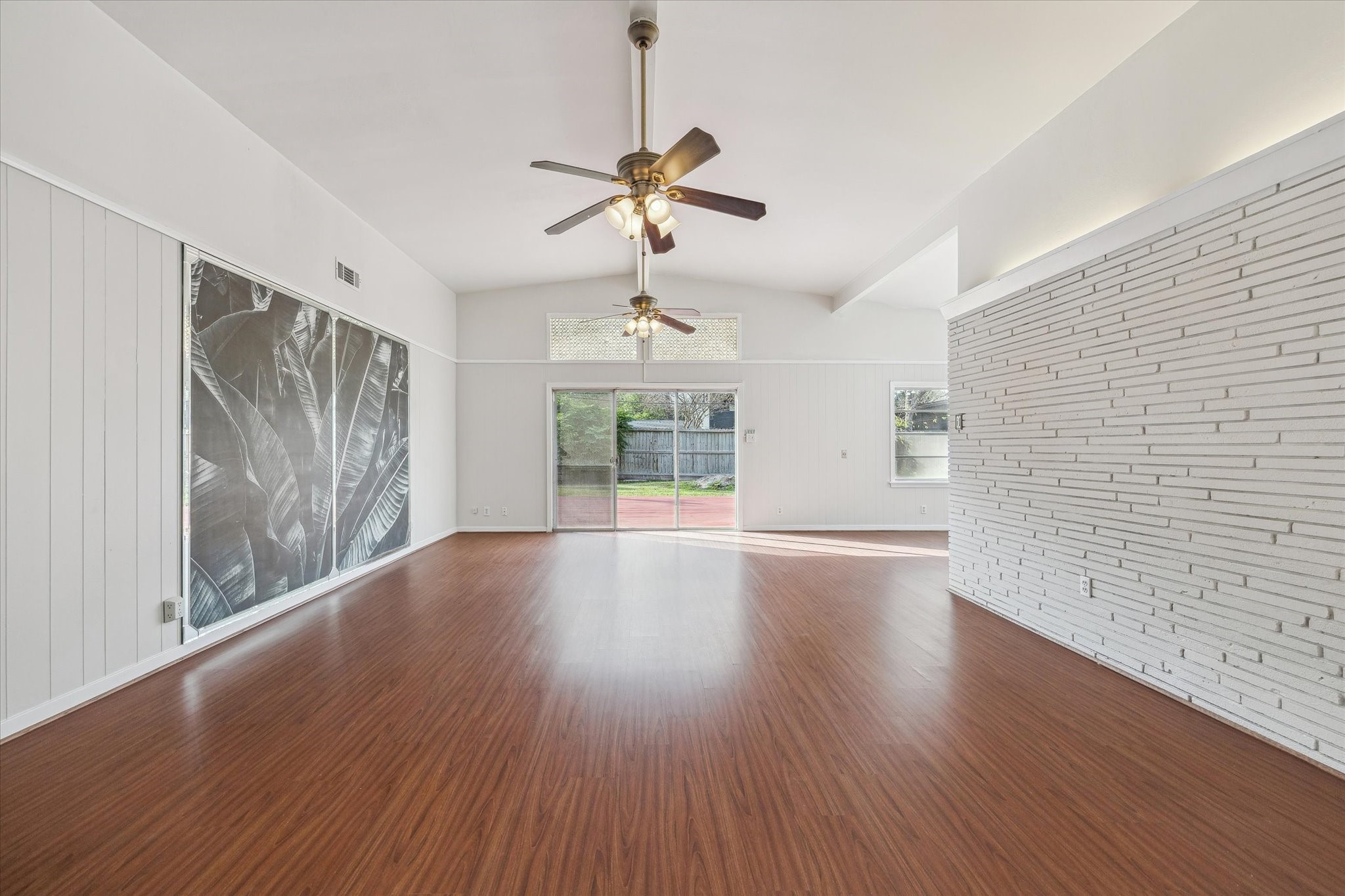 3310 Longfield Circle Houston, TX 77063 - Photo 8 of 22