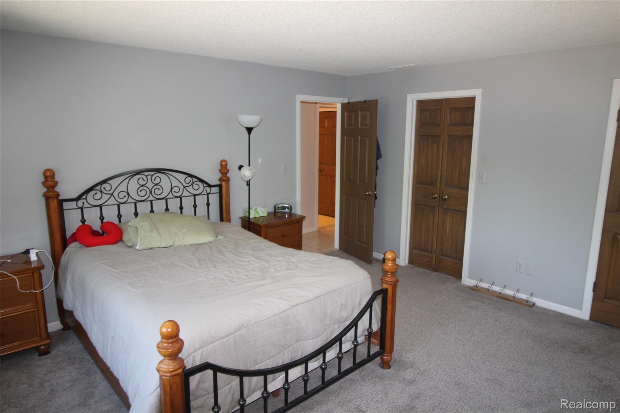 669 North Riverside Avenue, Unit 2 St. Clair, MI 48079 - Photo 15 of 24 IMG_5960.JPG