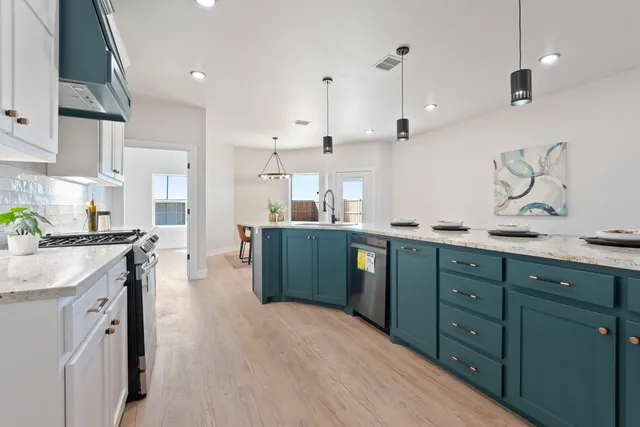 $259,500 | 2123 Edgewood Street, Lubbock, TX 79403