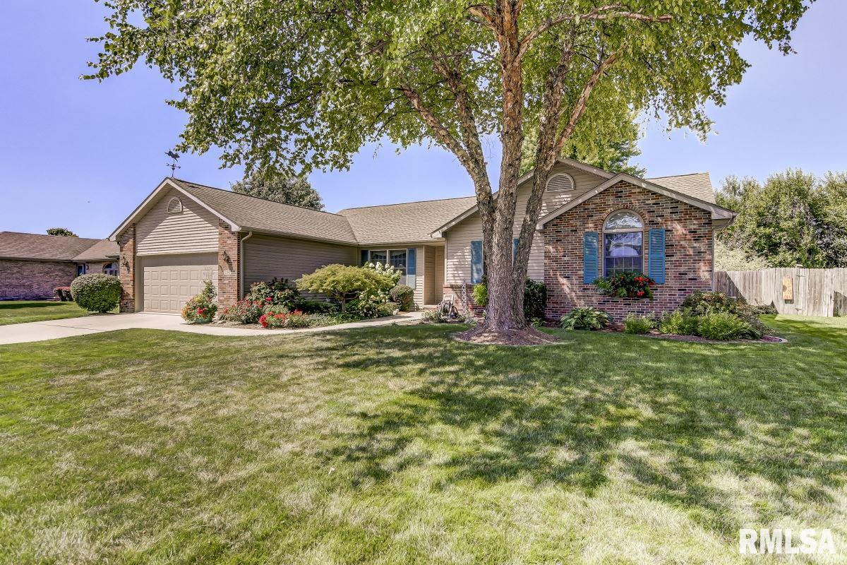 2201 Disar Drive Springfield, IL 62711 - Photo 1 of 45 Gallery Image 1