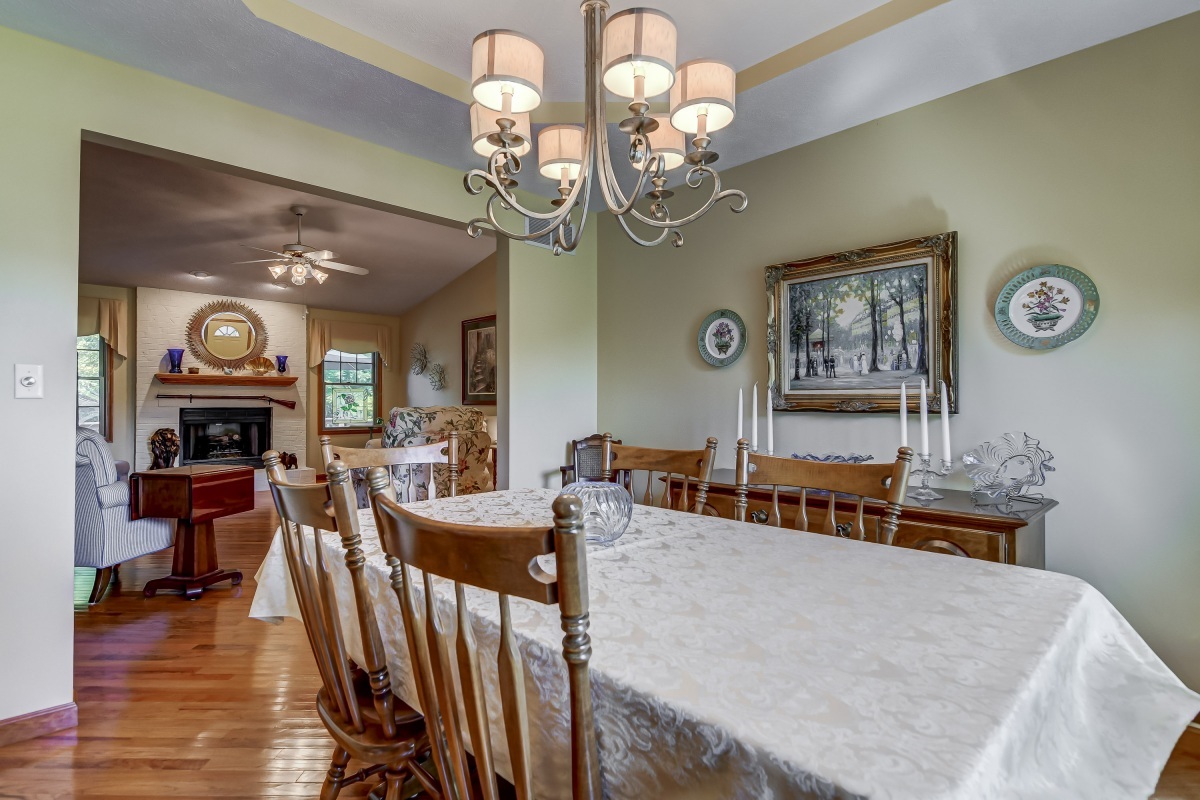2201 Disar Drive Springfield, IL 62711 - Photo 17 of 45 Gallery Image 17