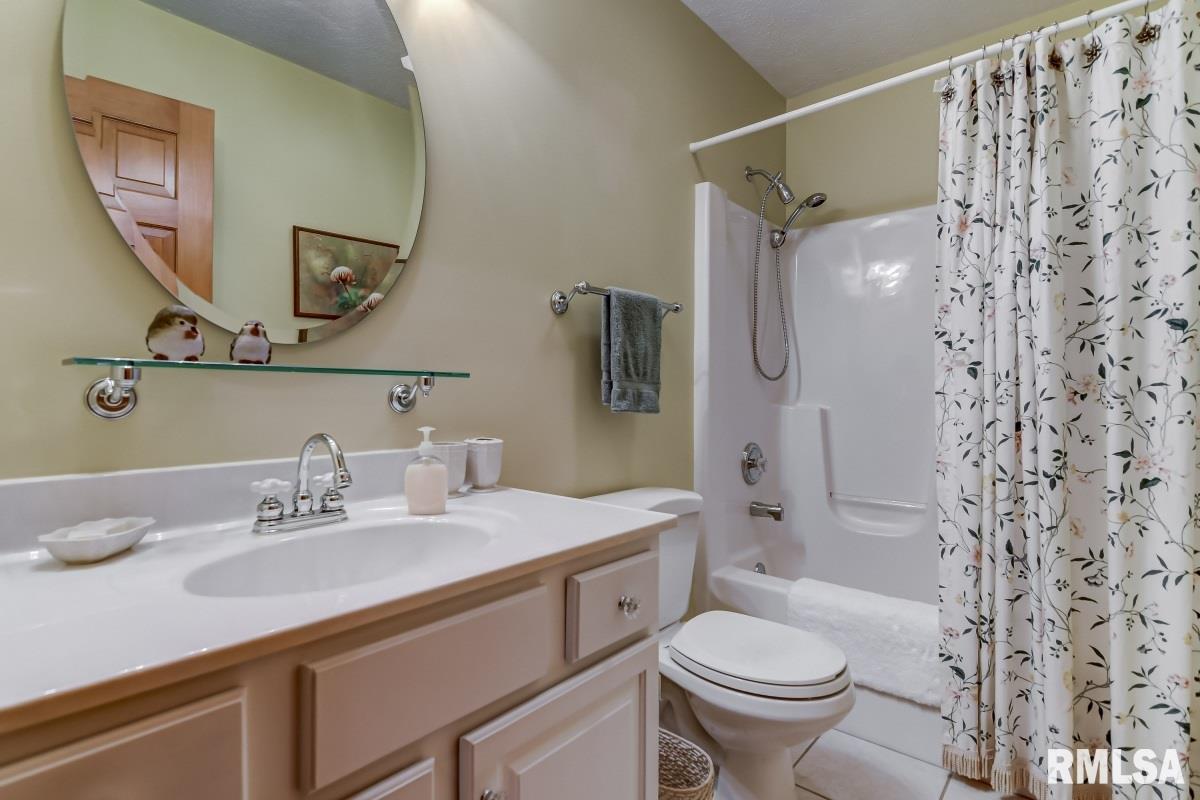 2201 Disar Drive Springfield, IL 62711 - Photo 27 of 45 Gallery Image 27