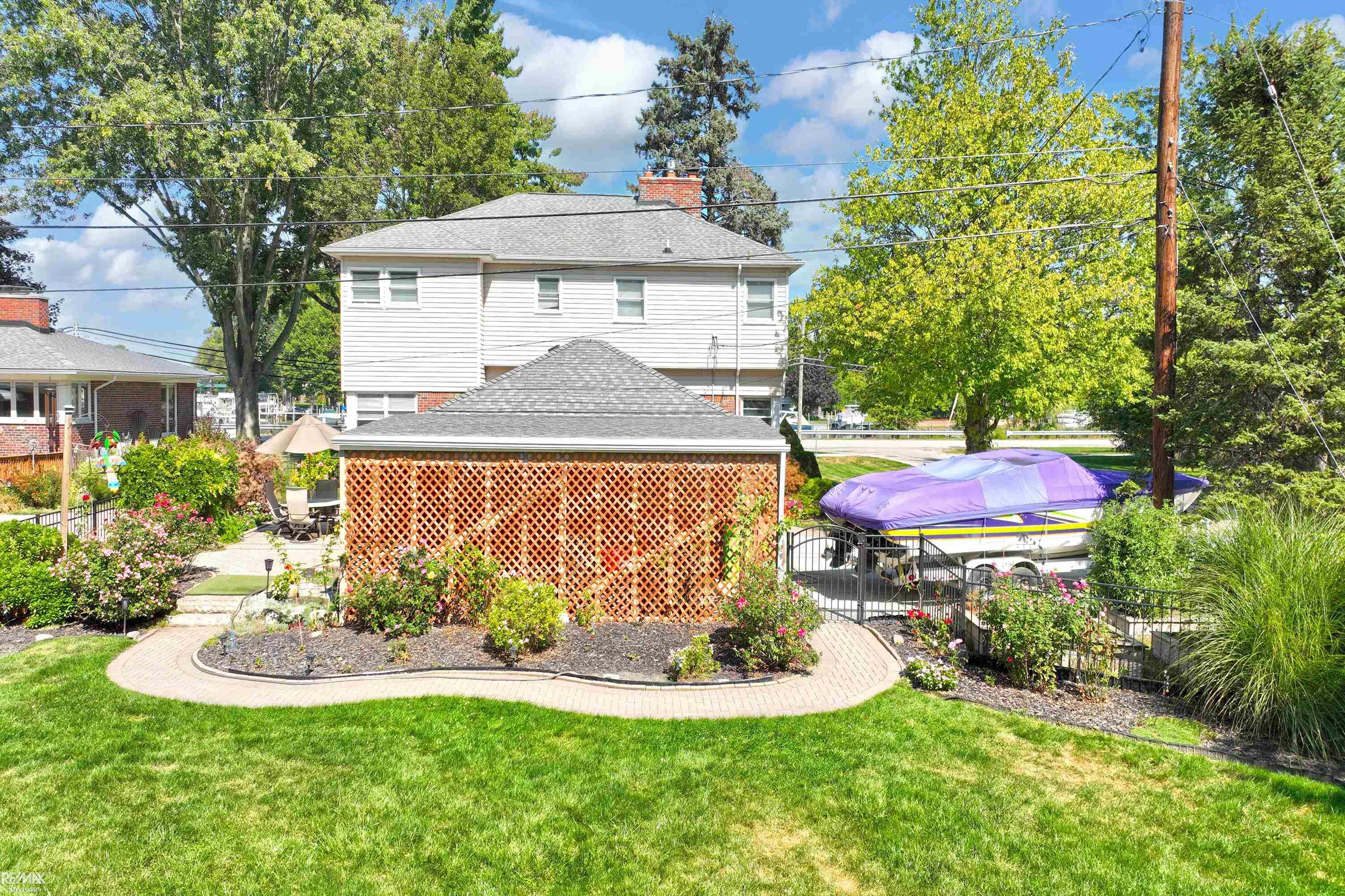 28900 South River Road Harrison Township, MI 48045 - Photo 26 of 81