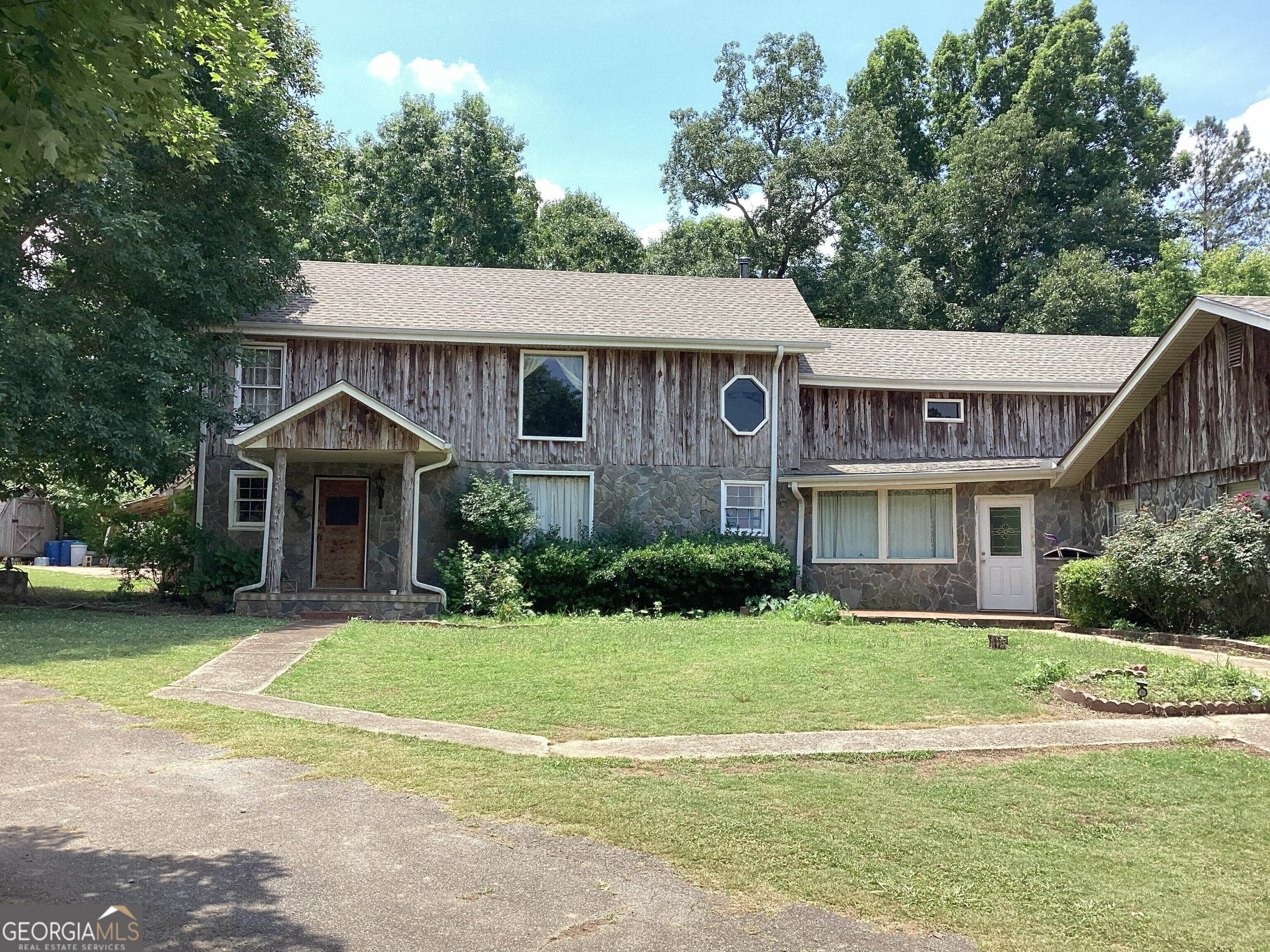 220 Ennis Road Barnesville, GA 30204 - Photo 4 of 20