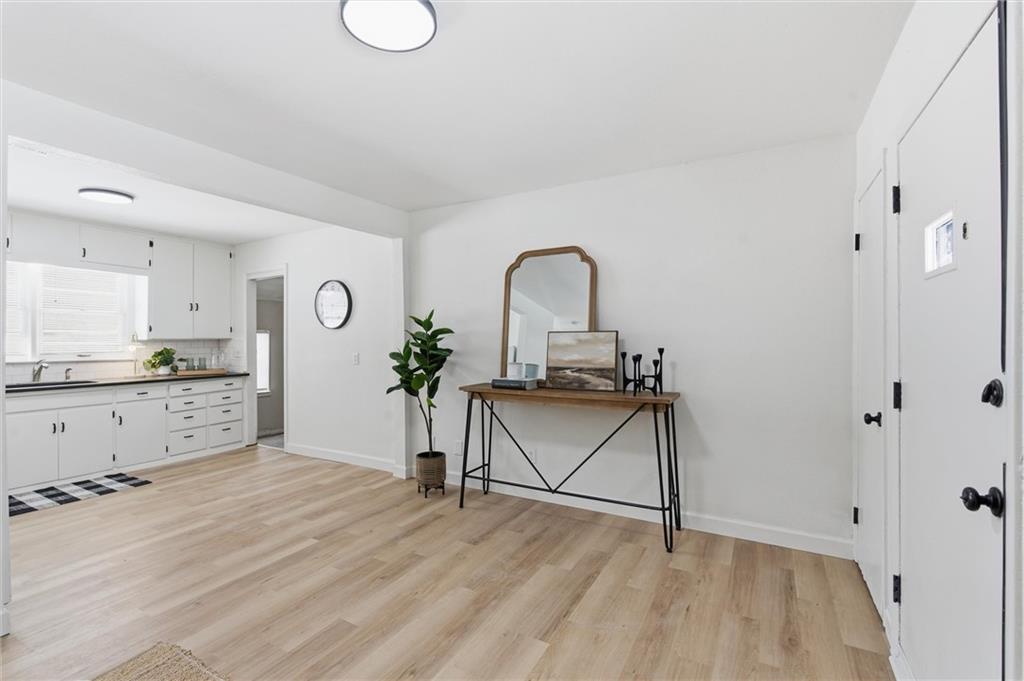 3908 Booth Street Kansas City, KS 66103 - Photo 7 of 26