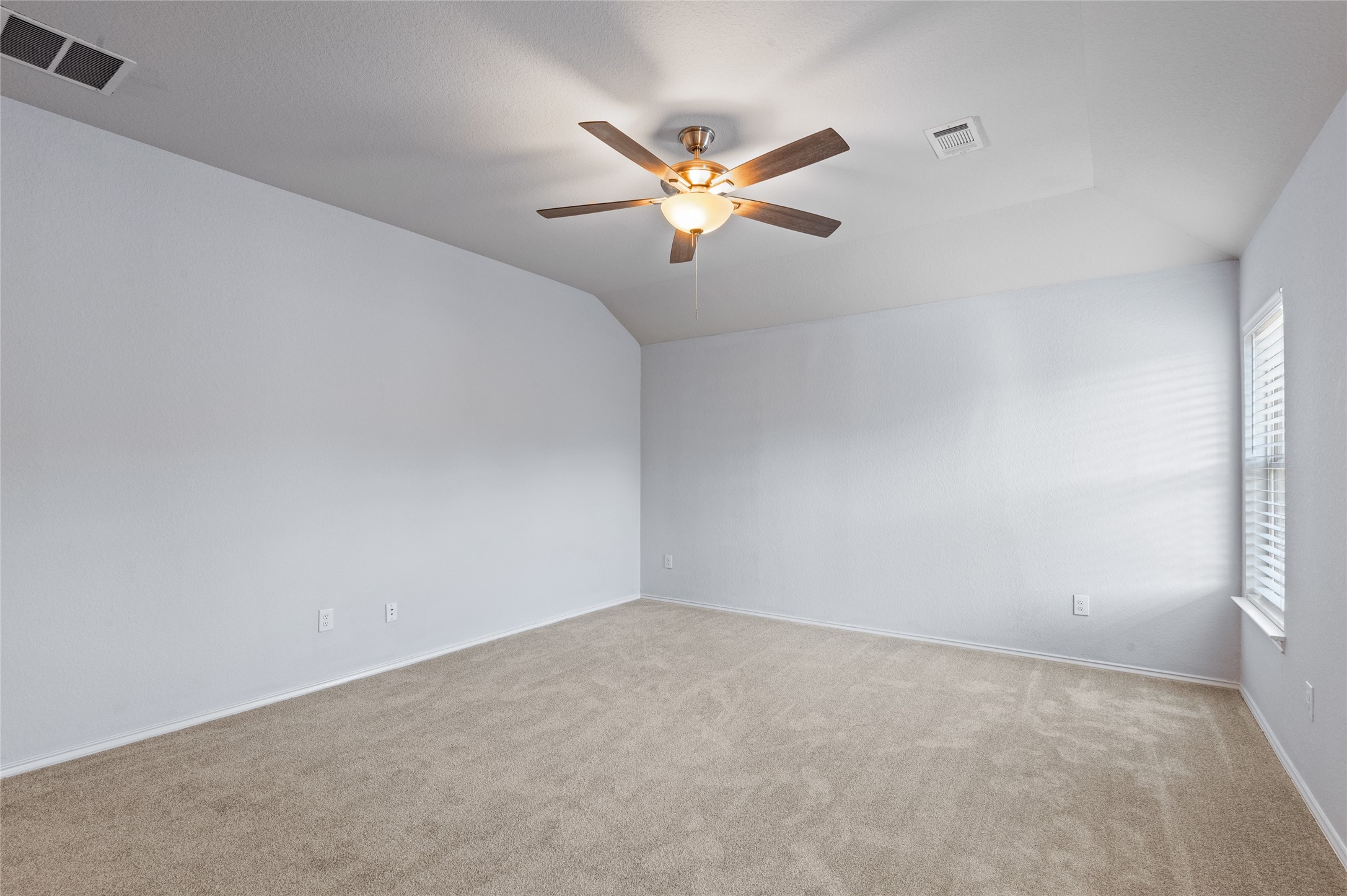 2024 Cedar Tree Court Conroe, TX 77301 - Photo 14 of 20