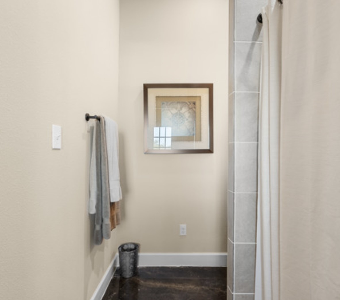 7210 Goehring Road Ledbetter, TX 78946 - Photo 19 of 47 a bathroom with a shower