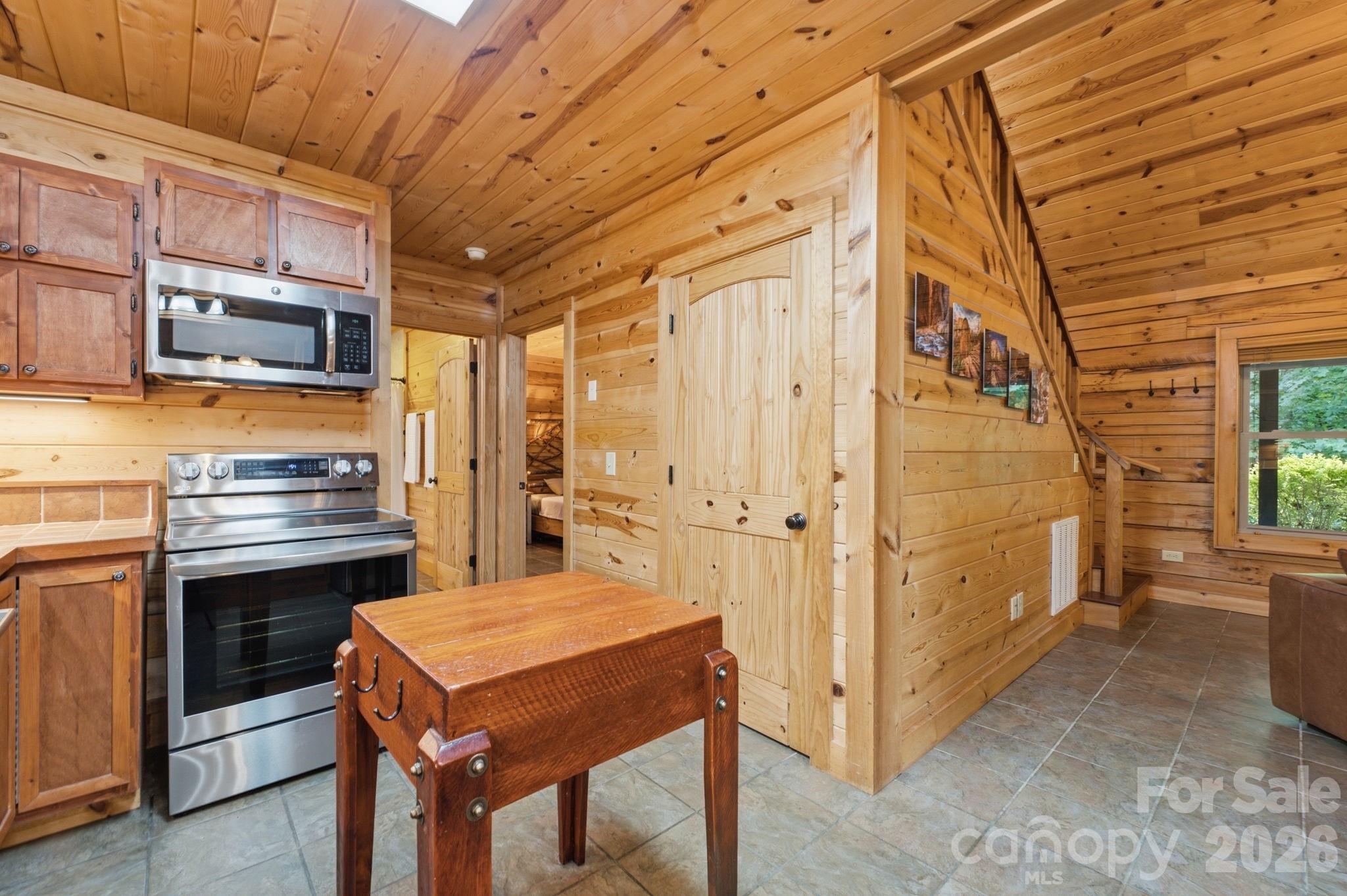 1026 High Top Mountain Road Whittier, NC 28789 - Photo 15 of 45