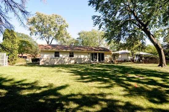 518 Charing Cross Road Elk Grove Village, IL 60007 - Photo 9 of 10 Gallery Image 9
