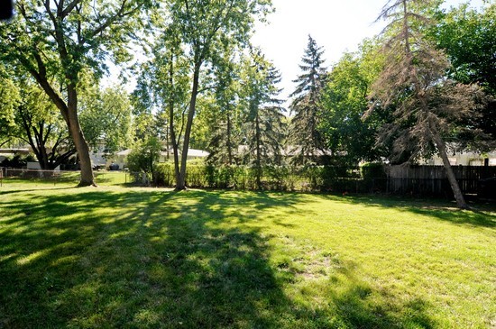 518 Charing Cross Road Elk Grove Village, IL 60007 - Photo 10 of 10 Gallery Image 10