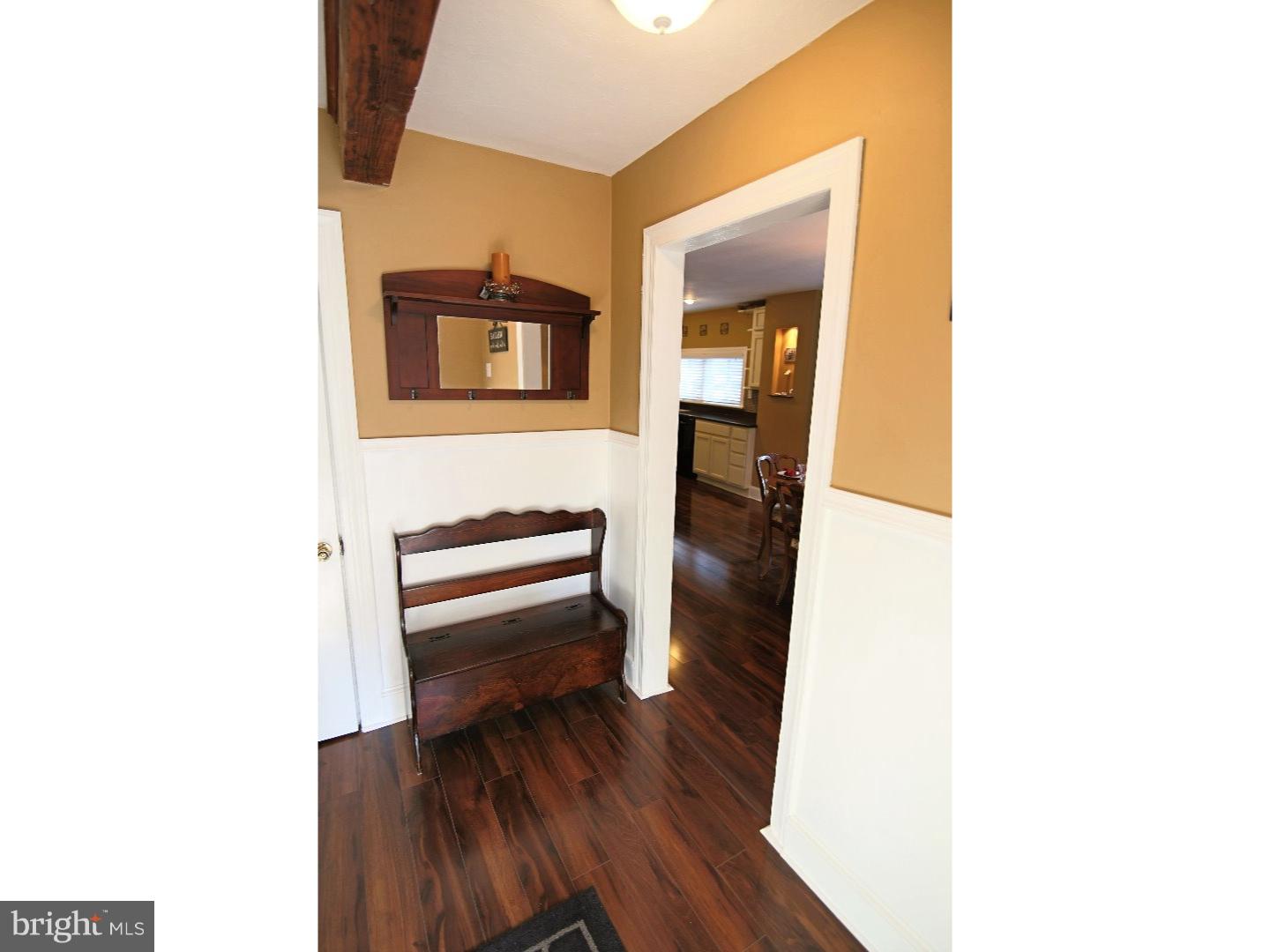 414 Crozerville Road Aston, PA 19014 - Photo 5 of 24 Foyer