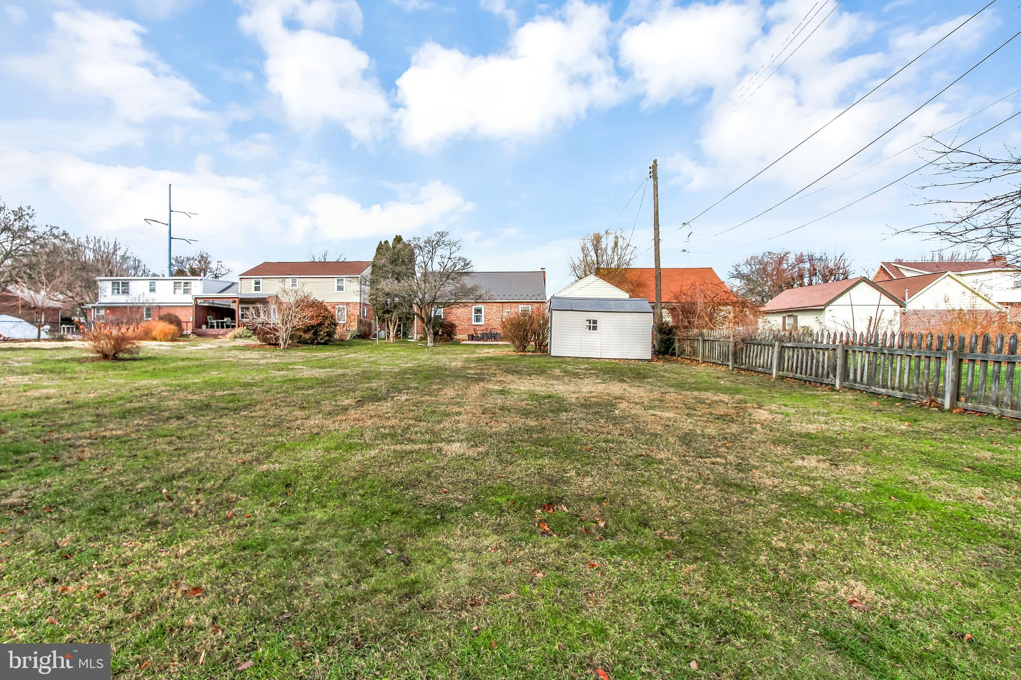 376 Edgehill Road York, PA 17403 - Photo 25 of 28