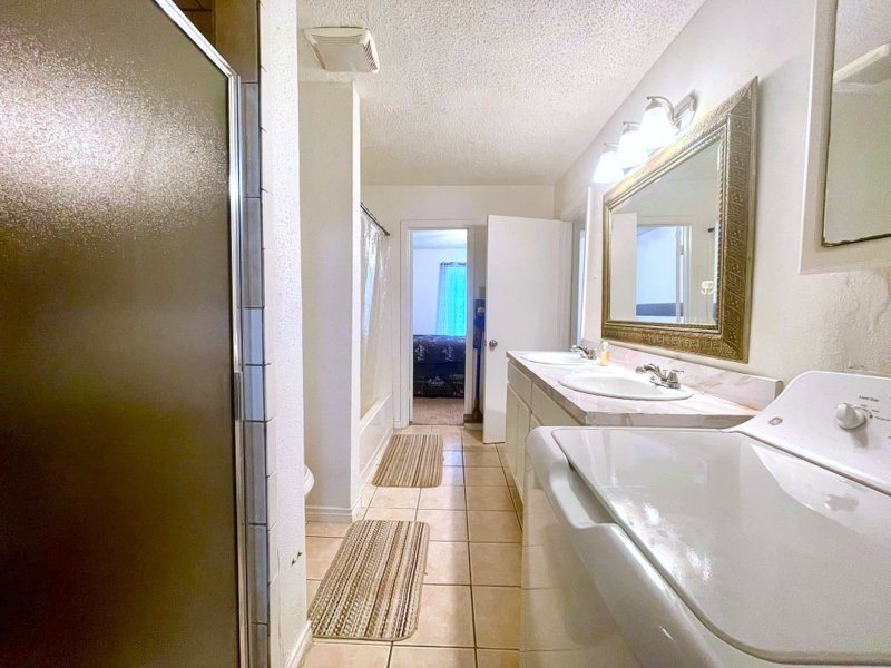 1901 South Voss Road, Unit 18 Houston, TX 77057 - Photo 17 of 23 Gallery Image 17