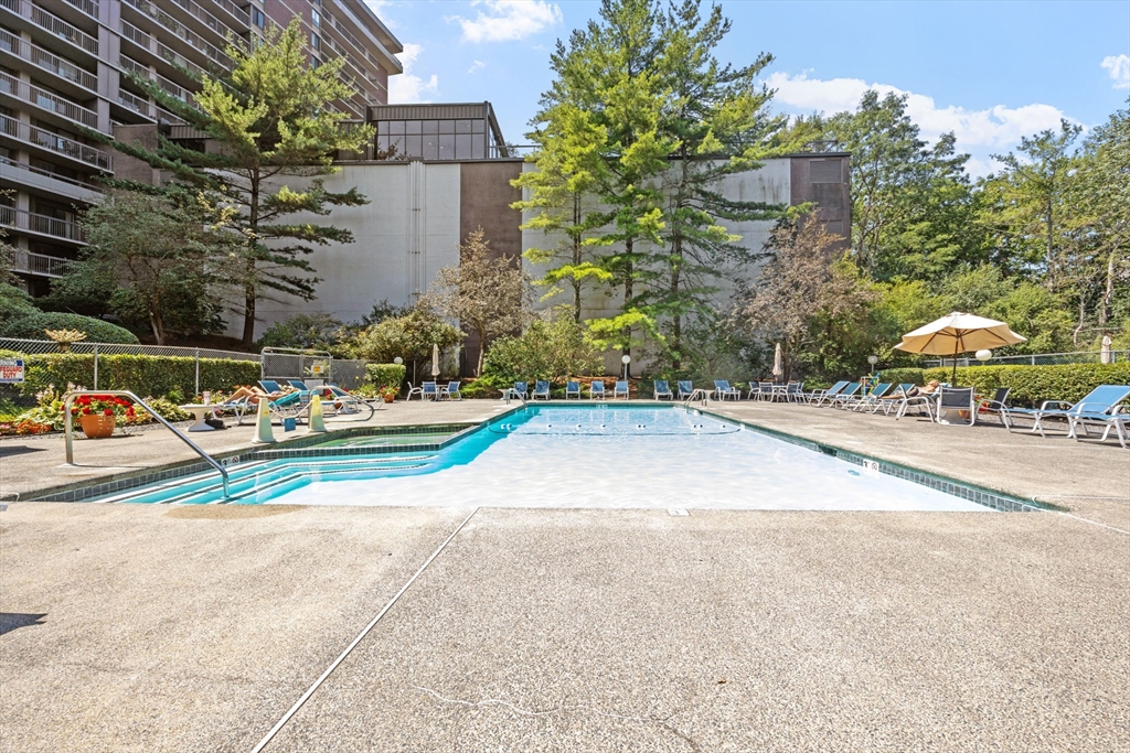 40 Village Road, Unit 1006 Middleton, MA 01949 - Photo 32 of 38