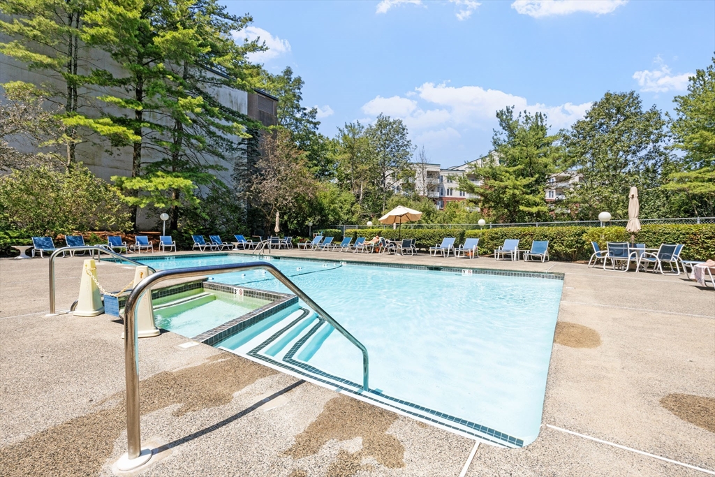 40 Village Road, Unit 1006 Middleton, MA 01949 - Photo 33 of 38