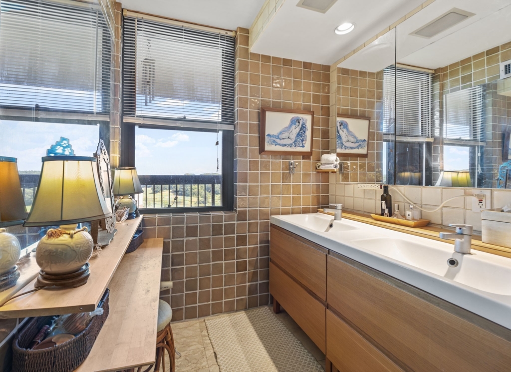 40 Village Road, Unit 1006 Middleton, MA 01949 - Photo 6 of 38