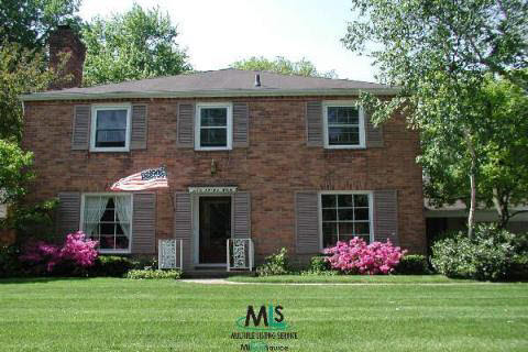 671 South Oxford Road Grosse Pointe, MI 48236 - Photo 1 of 3 31076375.JPG