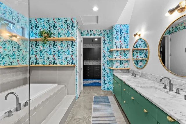 a view of walk in closet