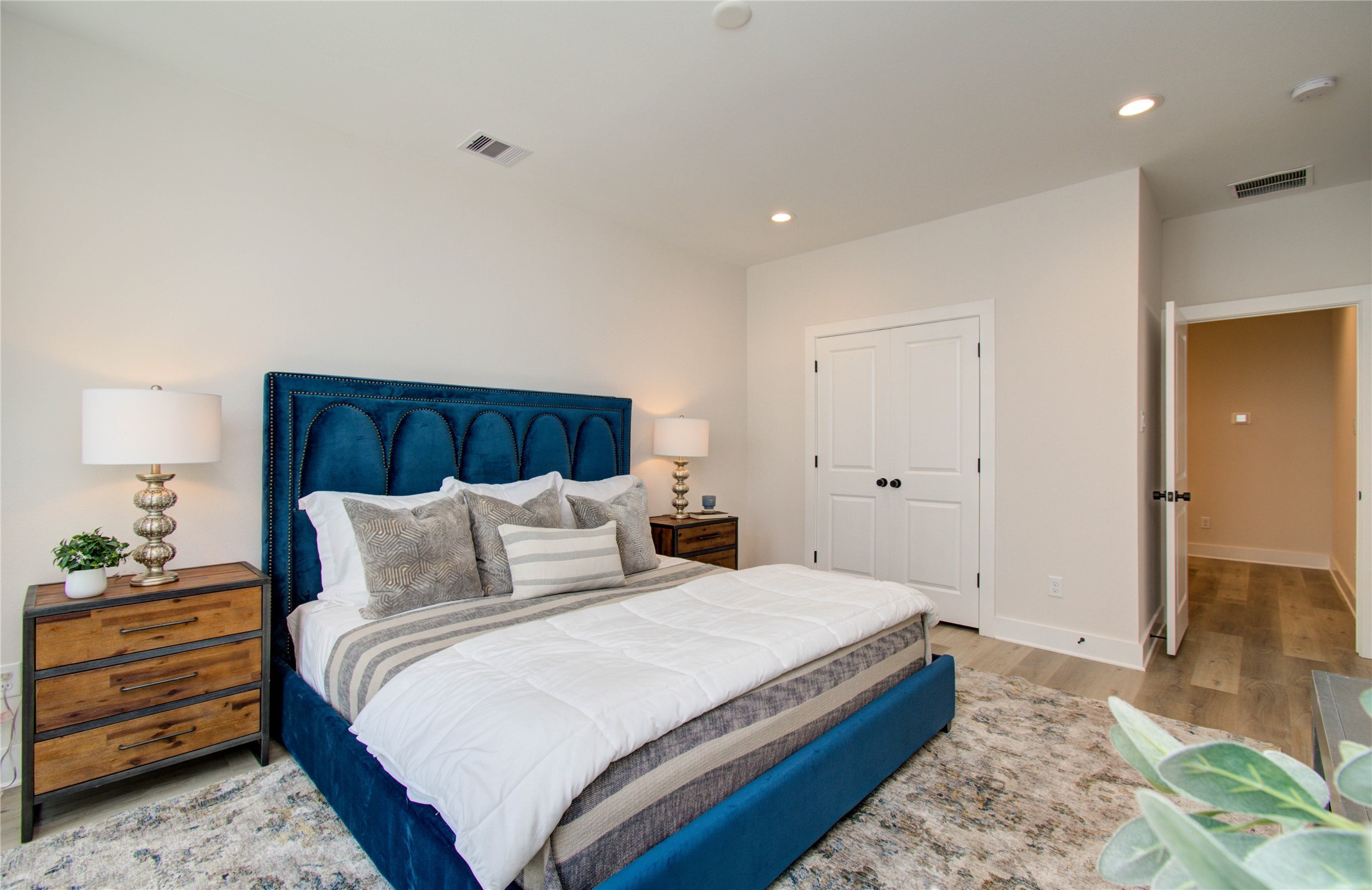 2626 West Tidwell Road, Unit B Houston, TX 77091 - Photo 17 of 25 Gallery Image 17