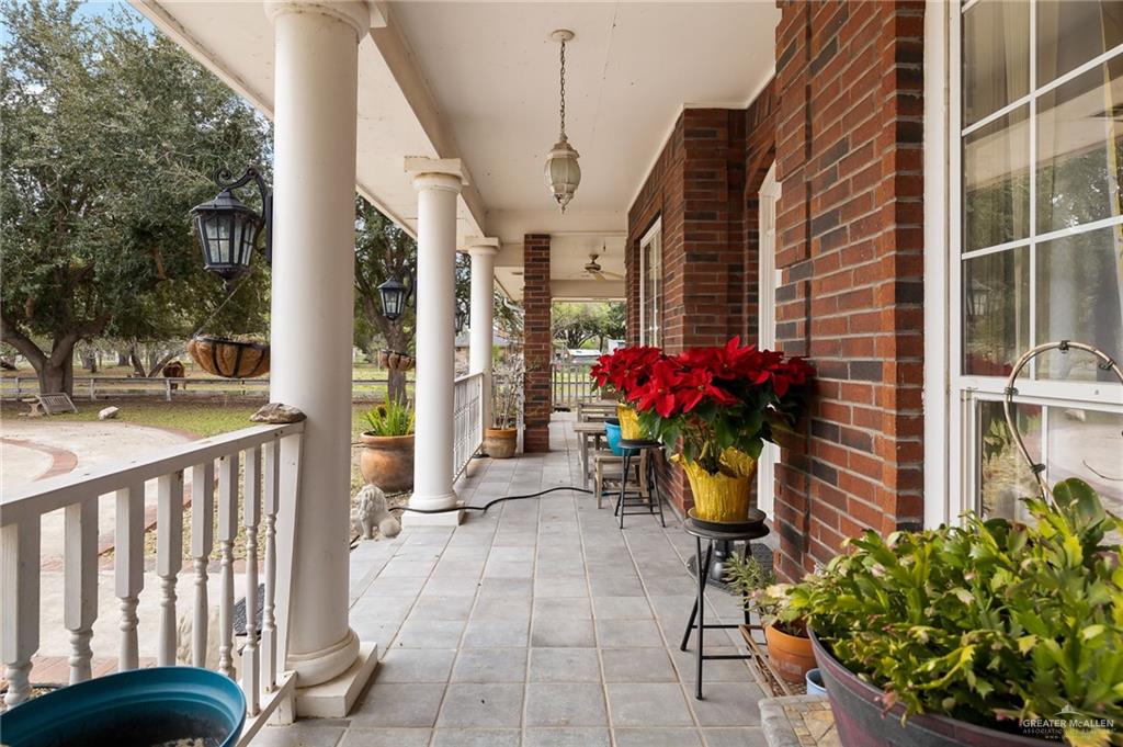 23725 North Val Verde Road Edinburg, TX 78542 - Photo 4 of 36 a view of potted plants in balcony