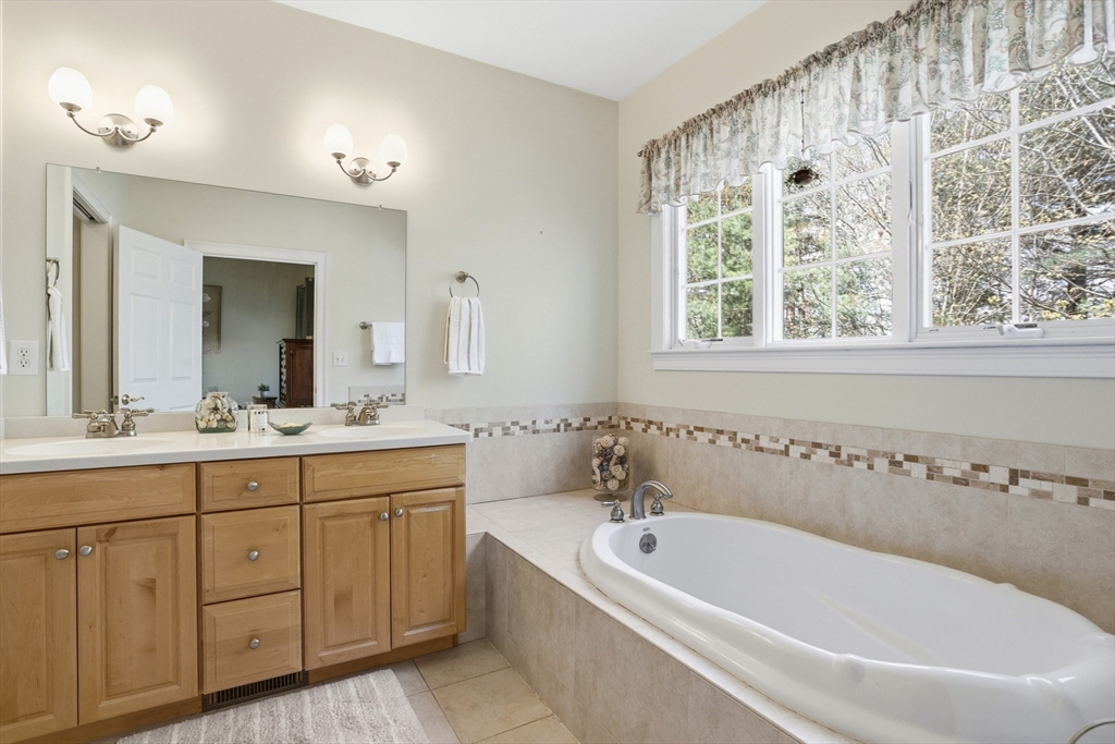 13 Stone Ridge Road, Unit 13 Westford, MA 01886 - Photo 17 of 30