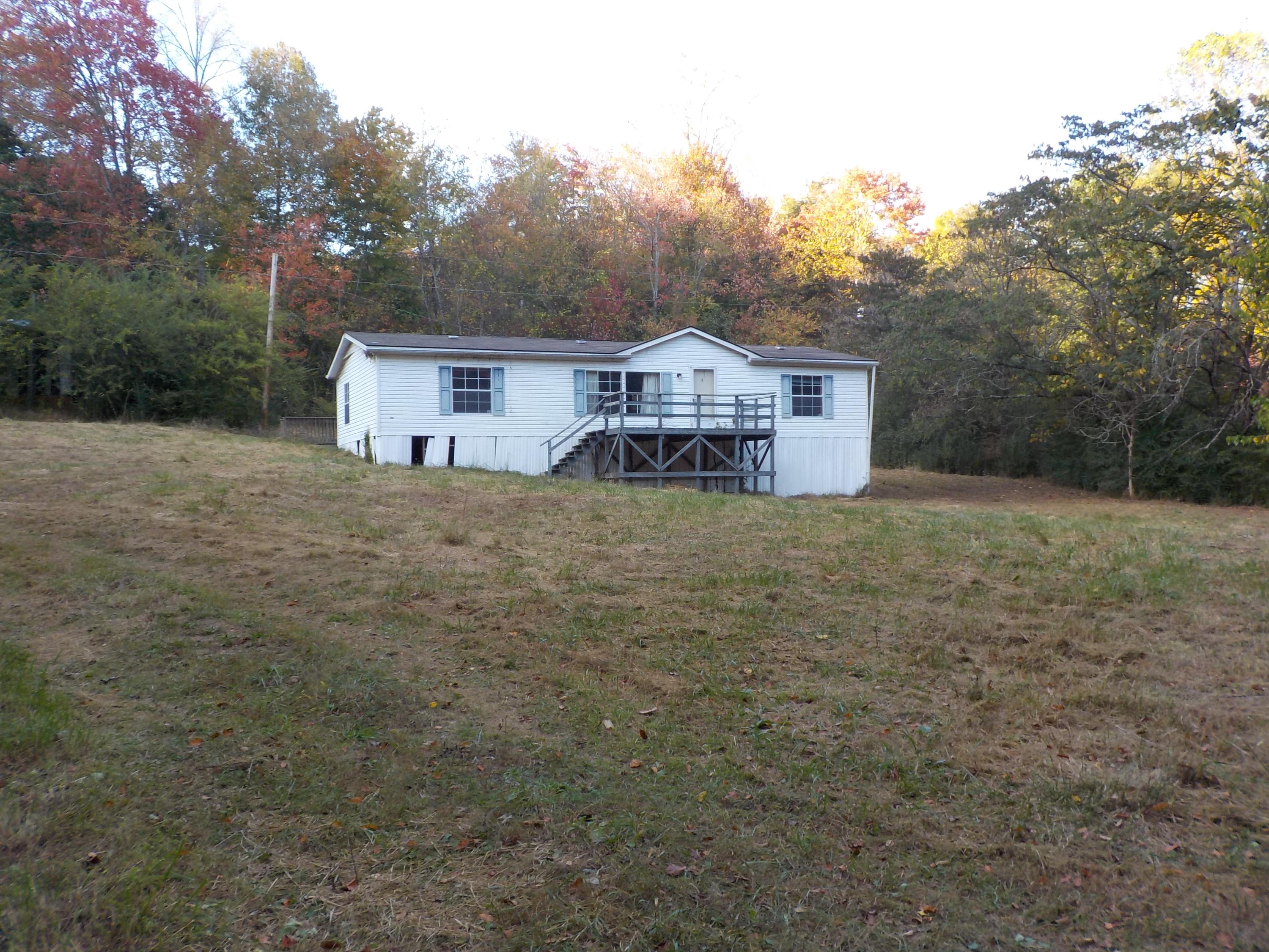 472 Northwest Bazel Road Harriman, TN 37748 - Photo 2 of 22 DSCN4394