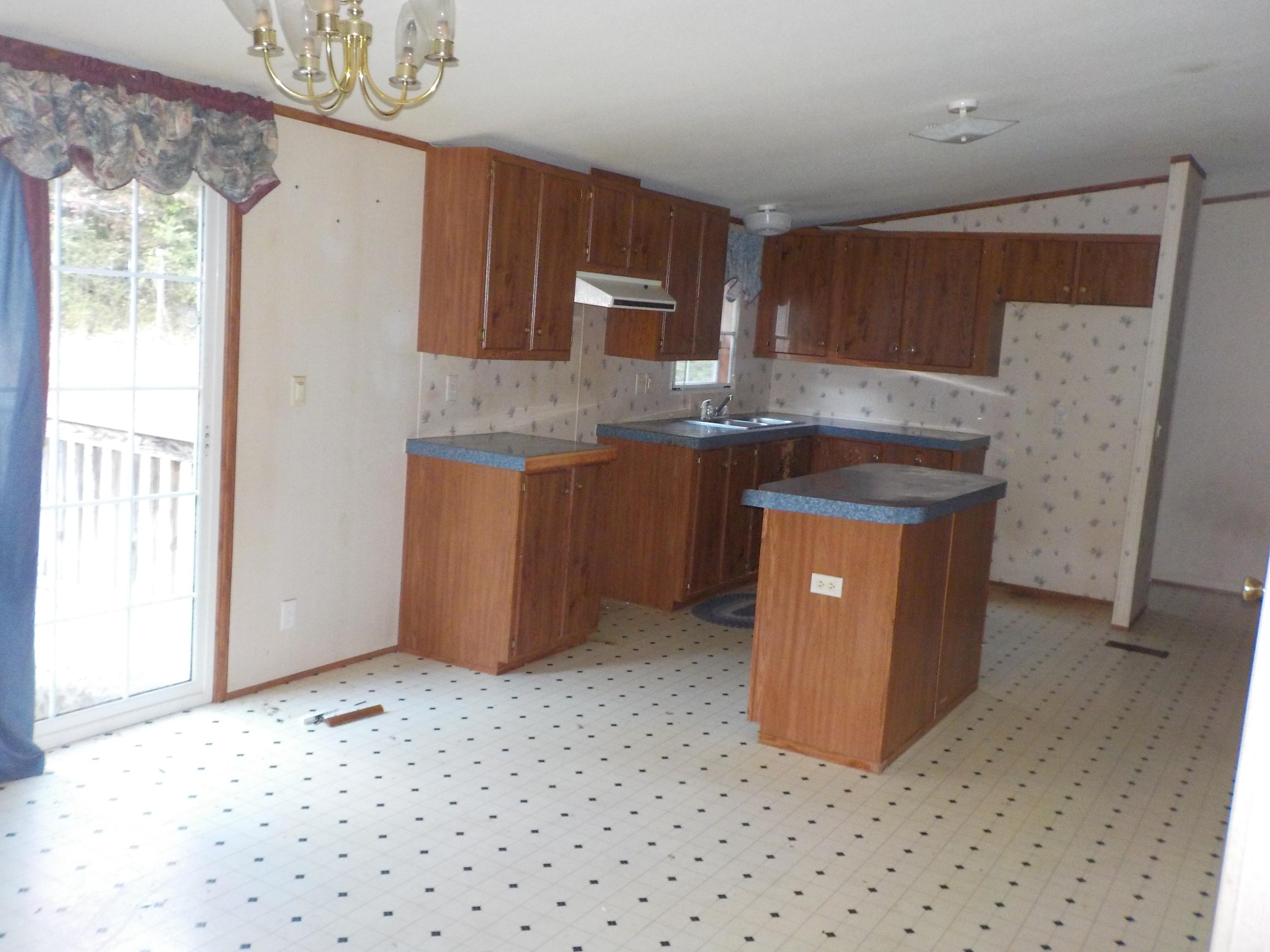 472 Northwest Bazel Road Harriman, TN 37748 - Photo 13 of 22 DSCN4367