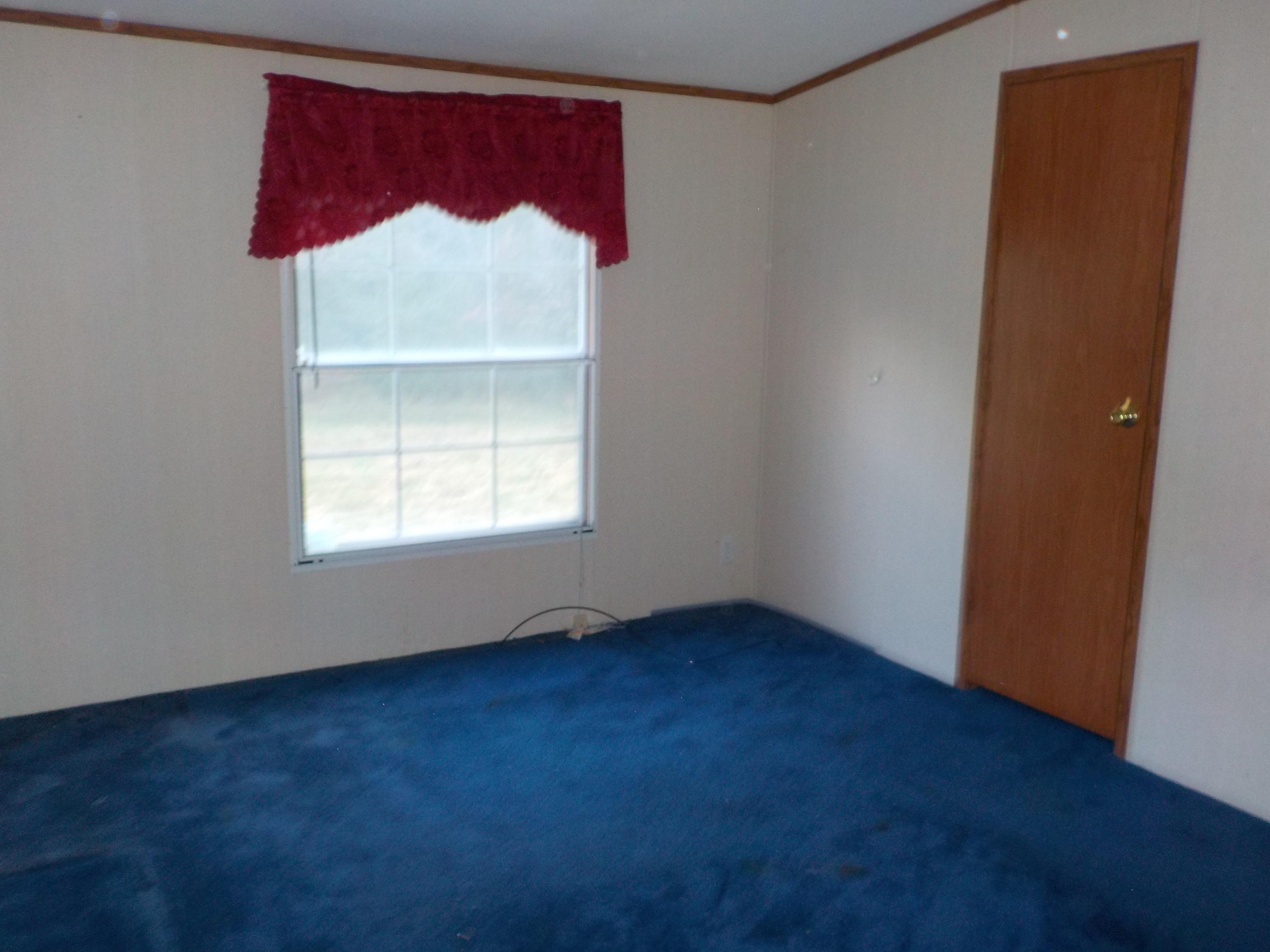 472 Northwest Bazel Road Harriman, TN 37748 - Photo 16 of 22 Bedroom 3