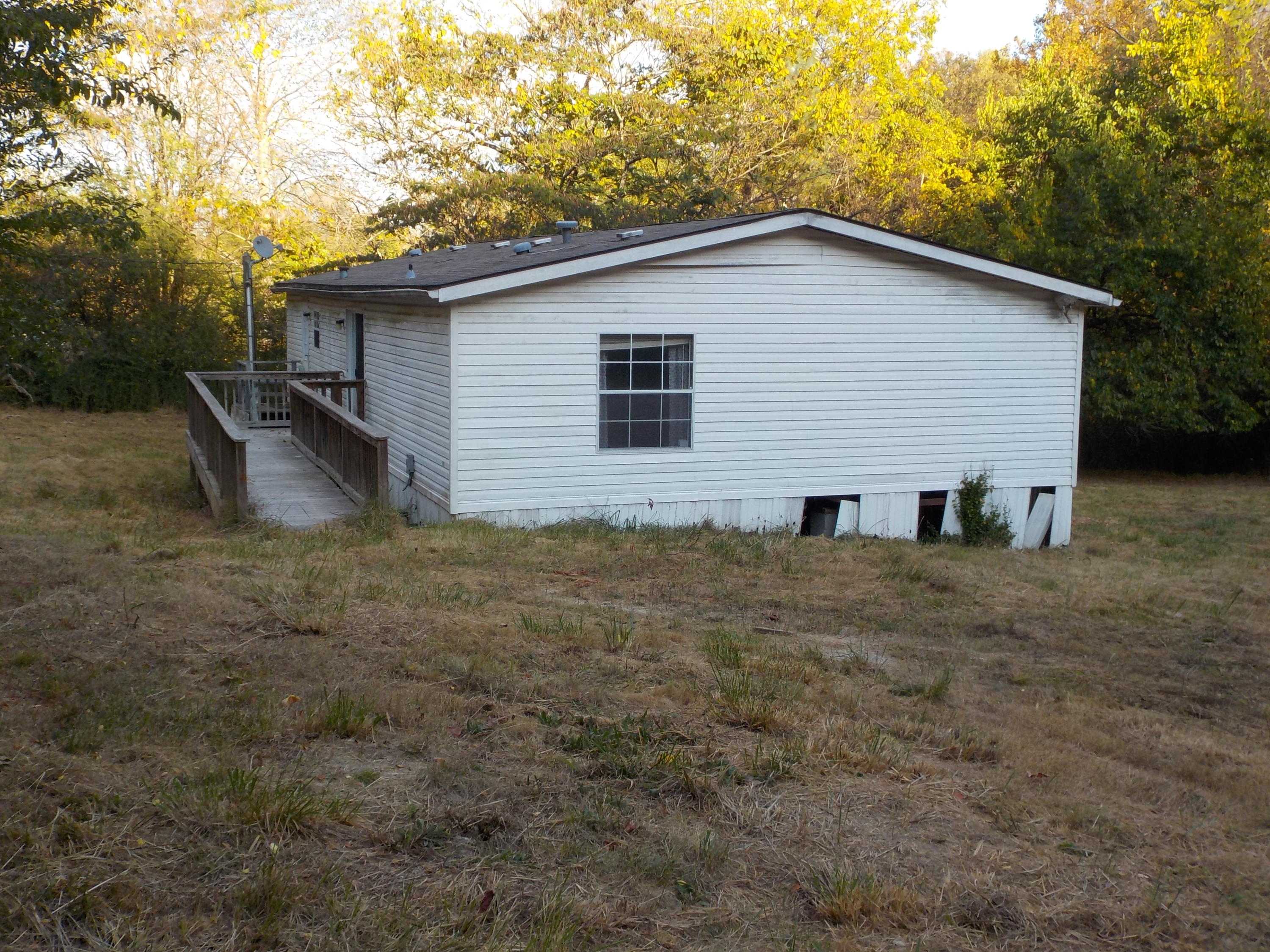 472 Northwest Bazel Road Harriman, TN 37748 - Photo 4 of 22 DSCN4344