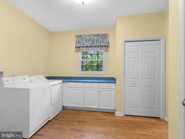 a view of utility room