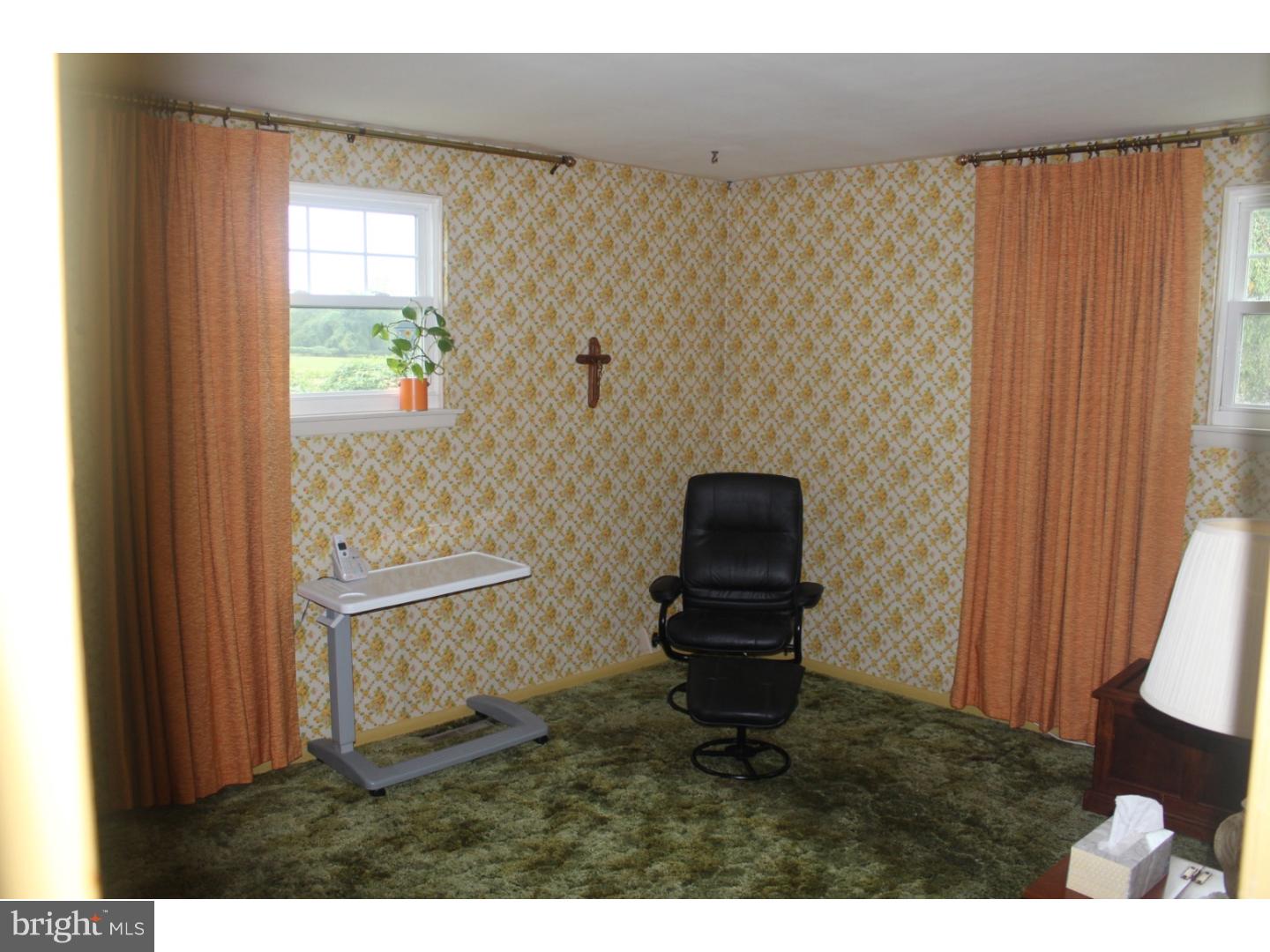 437 Byron Road Warminster, PA 18974 - Photo 13 of 18 Gallery Image 13