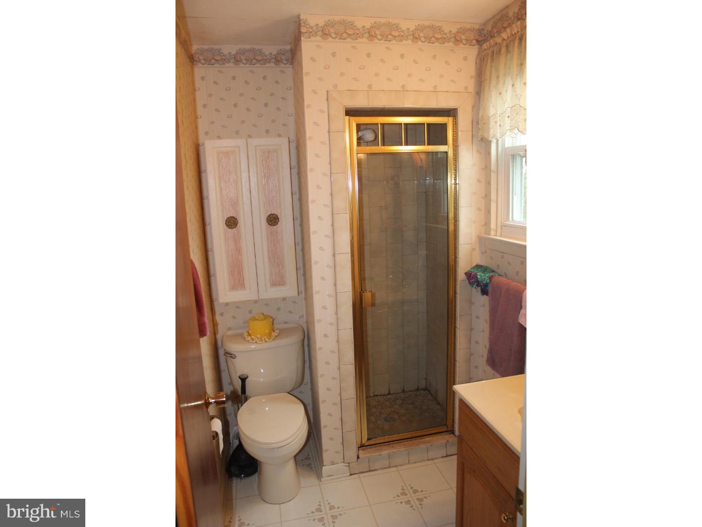 437 Byron Road Warminster, PA 18974 - Photo 14 of 18 Gallery Image 14