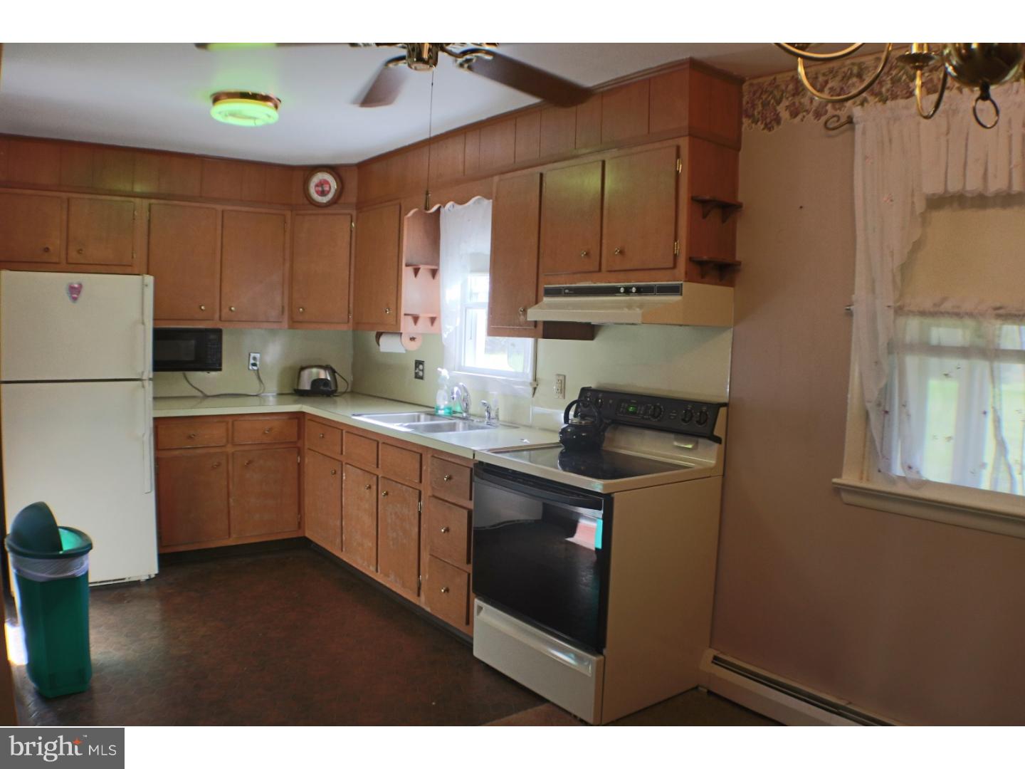 377 Spiece Road Pottstown, PA 19465 - Photo 8 of 14 Gallery Image 8