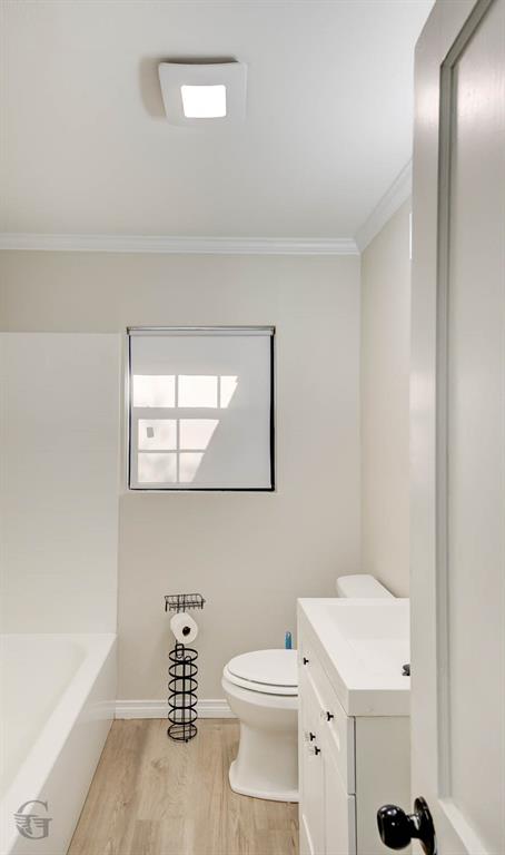 242 Pecan View Drive Minden, LA 71055 - Photo 16 of 20 a bathroom with a toilet a sink and bathtub