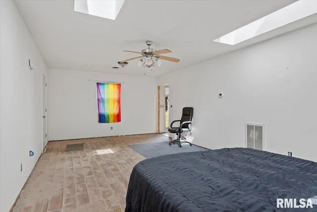 $125,558 | 12409 Stamper Road, Girard, IL 62640