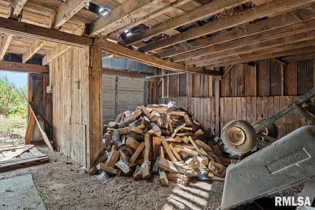 $125,558 | 12409 Stamper Road, Girard, IL 62640