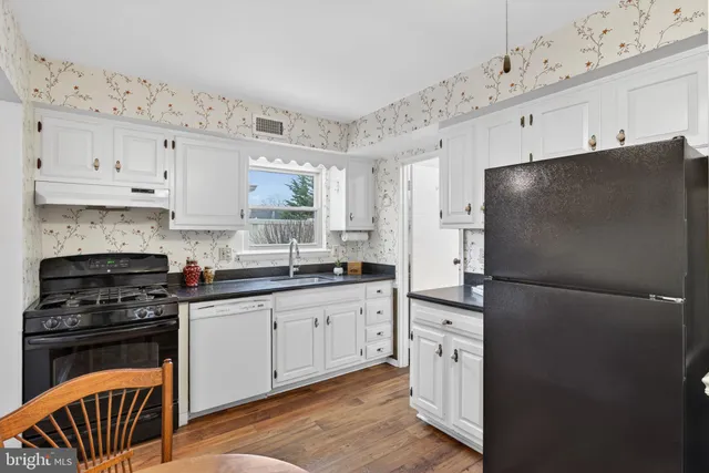 $300,000 | 55 Valleybrook Drive, Lancaster, PA 17601