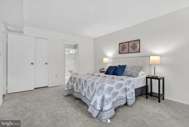 $300,000 | 55 Valleybrook Drive, Lancaster, PA 17601