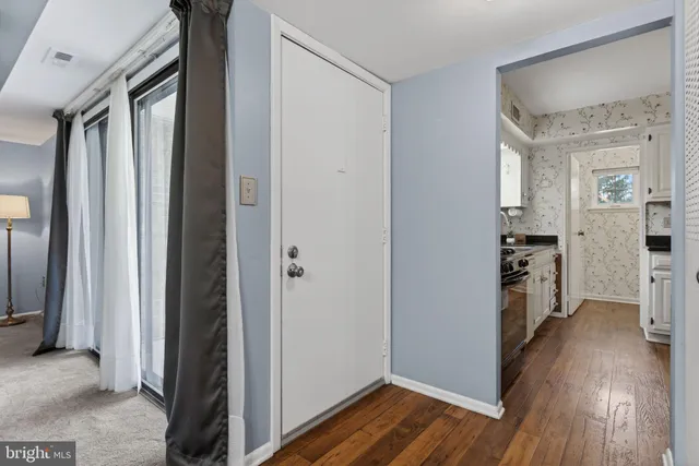 $300,000 | 55 Valleybrook Drive, Lancaster, PA 17601