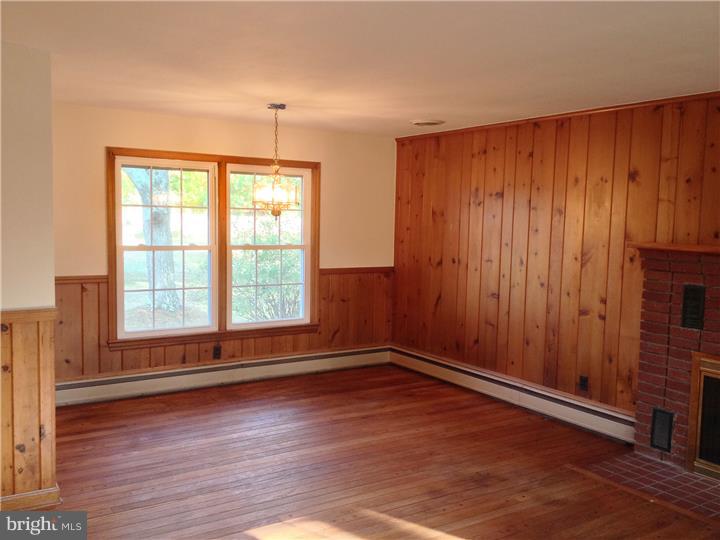 418 Federal City Road Pennington, NJ 08534 - Photo 4 of 21