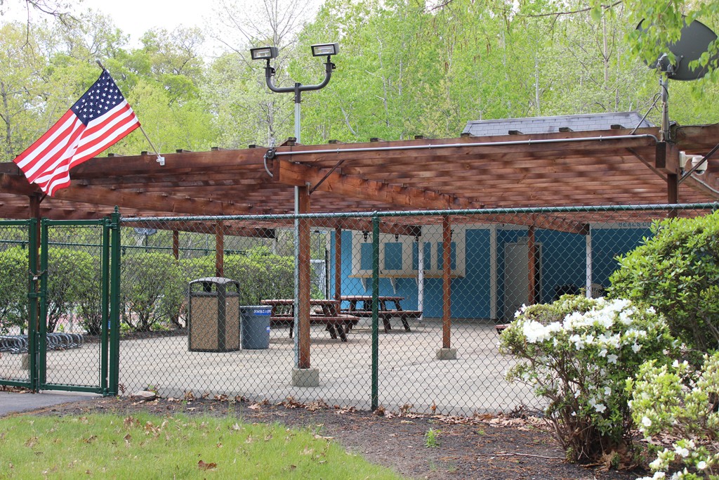 7 Beal's Cove Road, Unit B Hingham, MA 02043 - Photo 18 of 21 Gallery Image 18