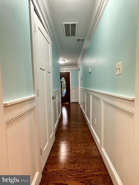 303 South Kennedy Road Sterling, VA 20164 - Photo 8 of 59 First floor hallway.