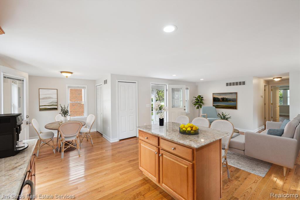 84 Vernier Road Grosse Pointe Shores, MI 48236 - Photo 5 of 18