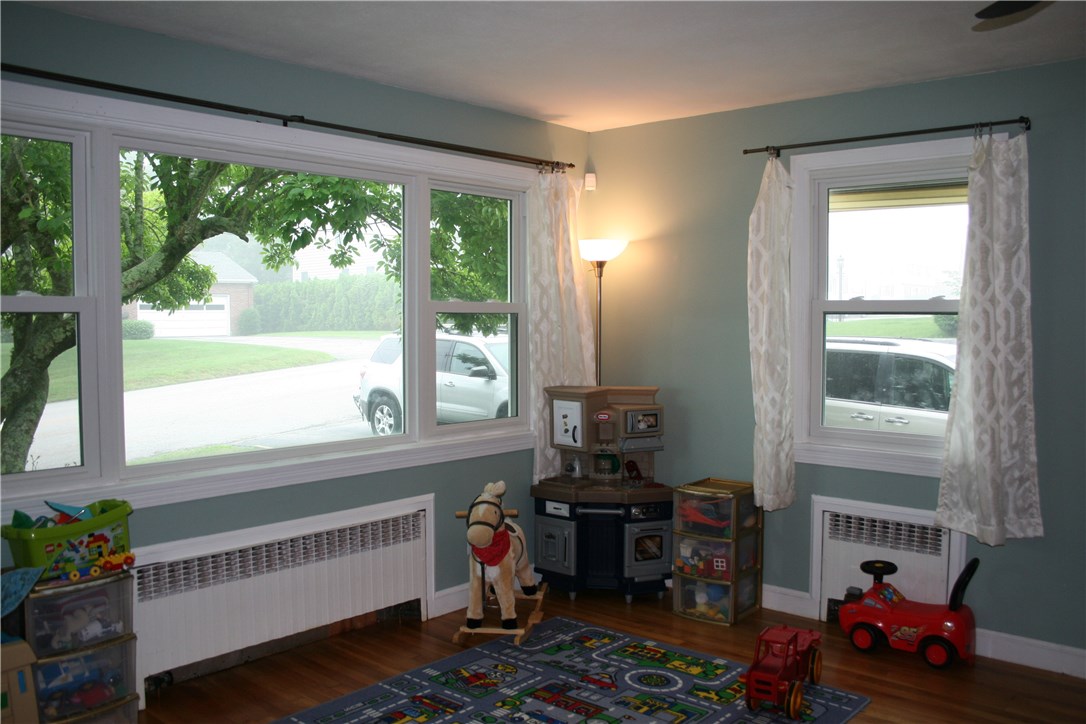 18 Top Street Westerly, RI 02891 - Photo 3 of 33 Gallery Image 3