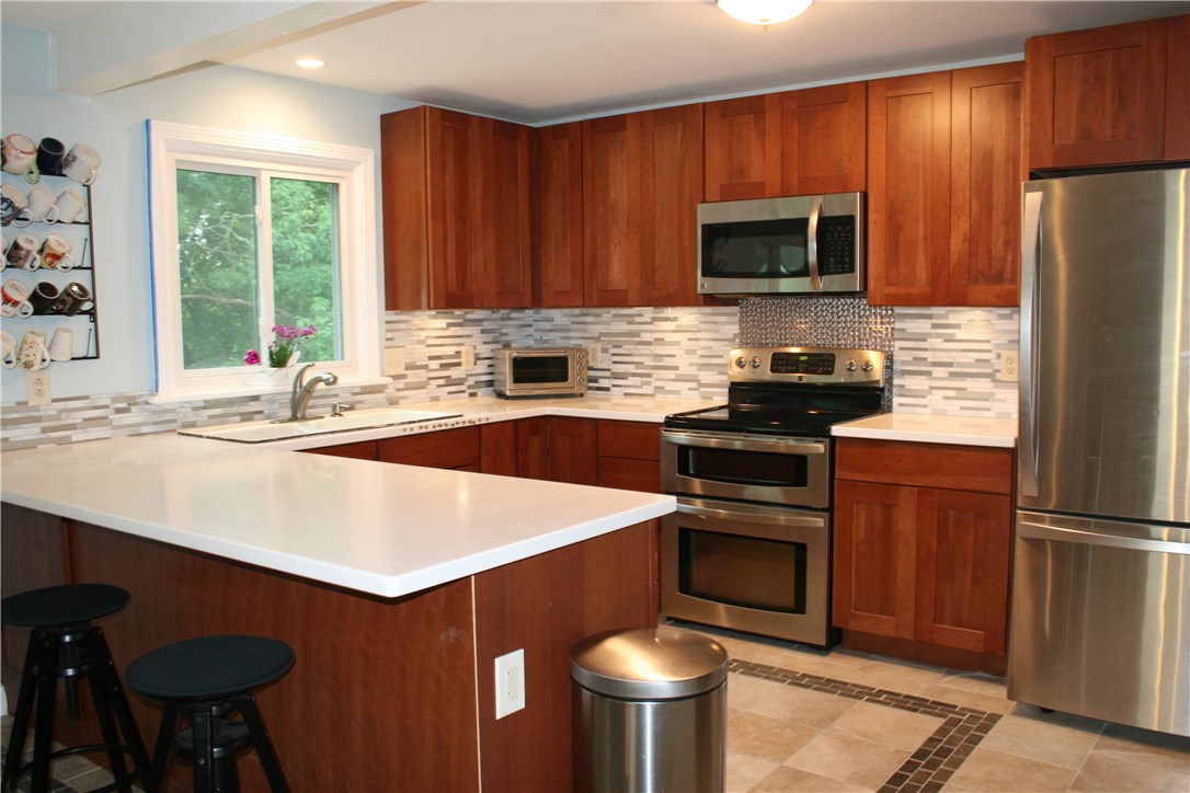 18 Top Street Westerly, RI 02891 - Photo 8 of 33 Gallery Image 8