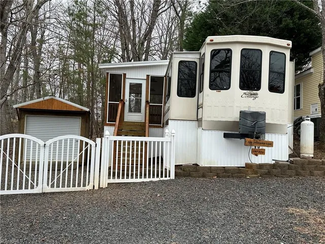 $130,000 | 112 Sparrow Lane, New London, NC 28127