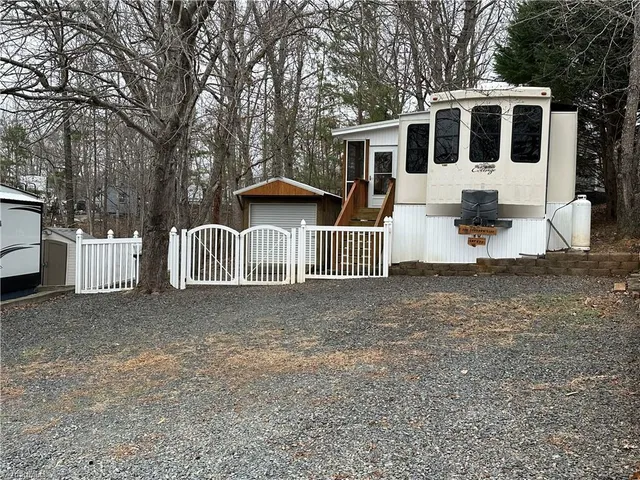 $130,000 | 112 Sparrow Lane, New London, NC 28127